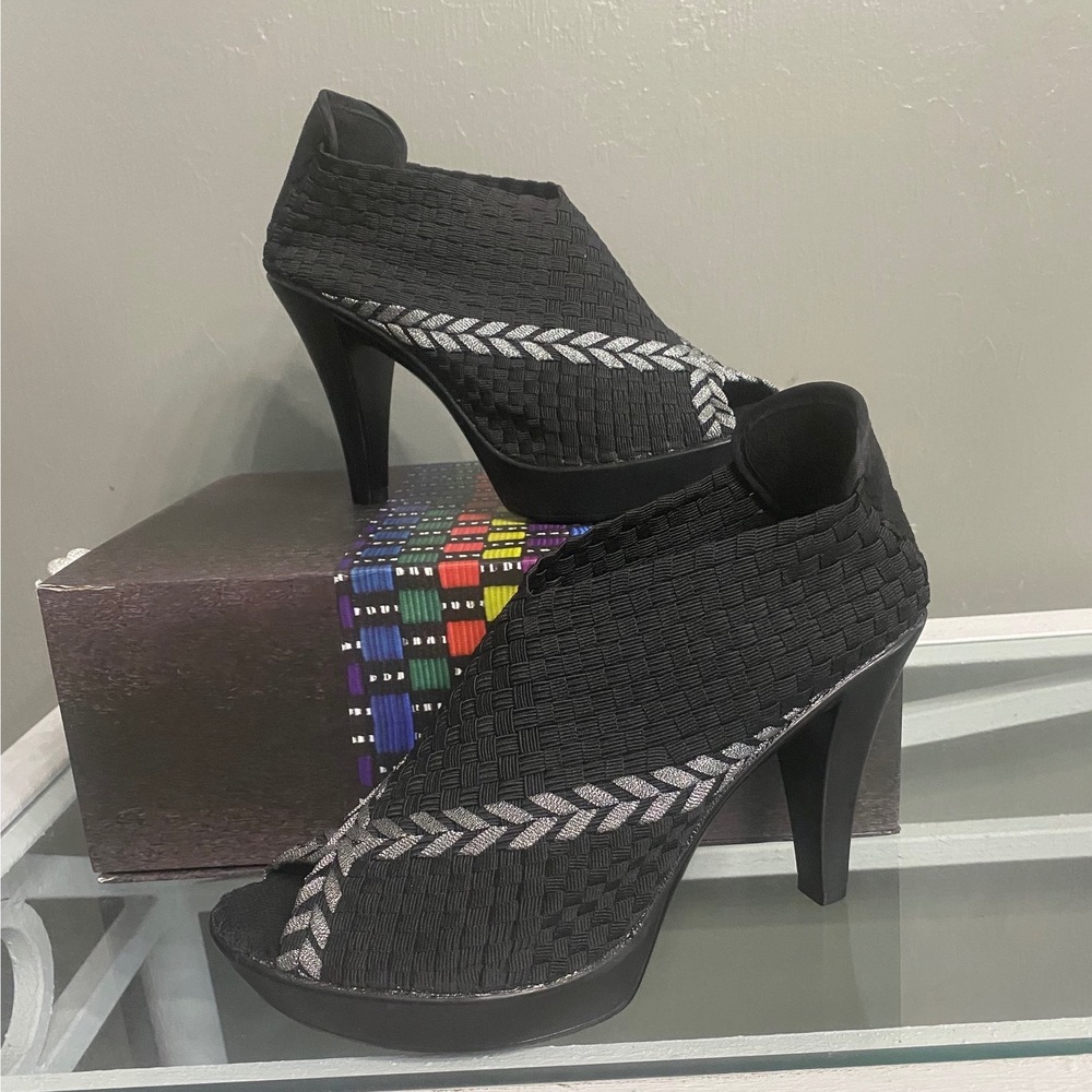 Bernie Mev Helena Woven Platform Pumps Black Pewter Metallic Peep Toe Heels 39